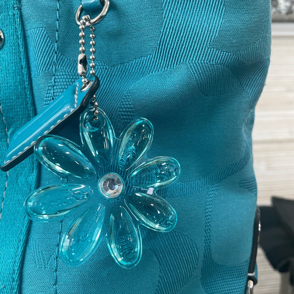 Coach tote in teal - Picture 3 of 9